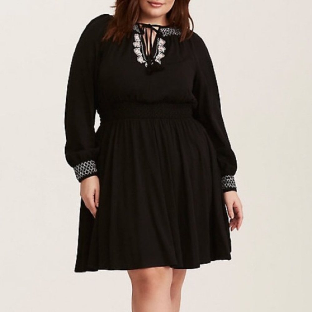 Torrid Black Long Sleeve Tassel Embroidered Dress Size 0X
